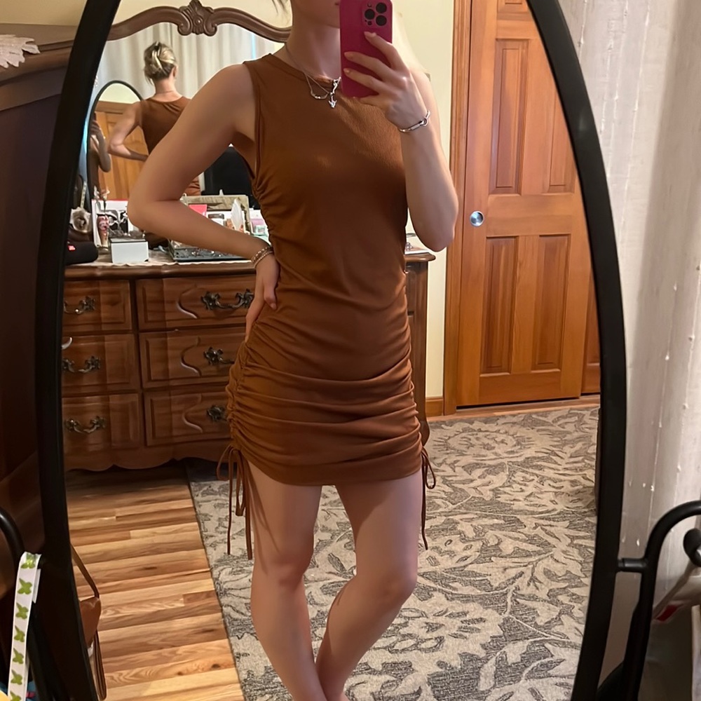 Like NEW brown ruched dress